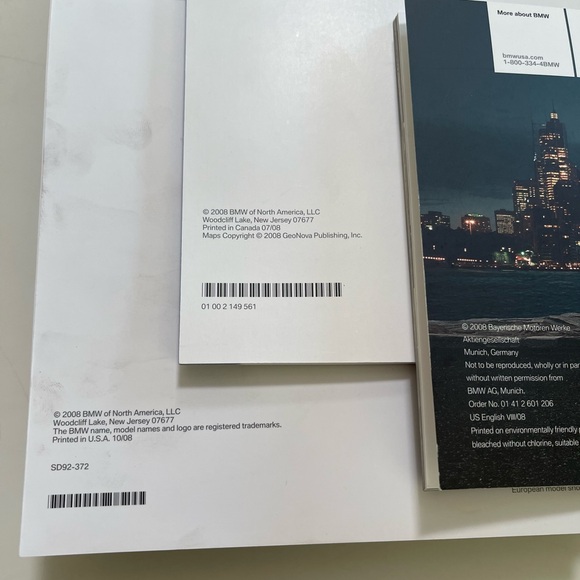 BMW 2009 7 Series 750Li 750i Owners Operator Manuals Guides W/ Case BMW Emblem - Picture 9 of 15